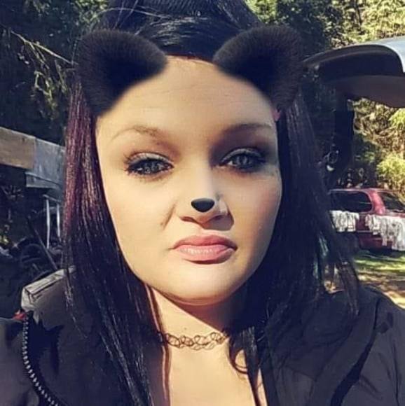 Meet your Posher, Loretta - Picture 1 of 1